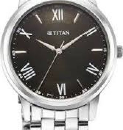 The Titan Regalia: Classic Roman Noir